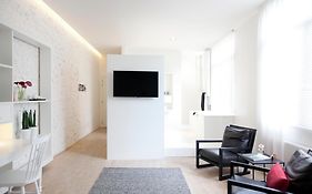 Maison Nationale City Flats & Suites