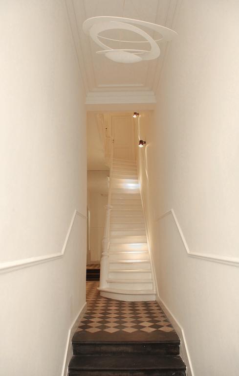 Maison Nationale City Flats & Suites Antwerp Exterior photo Stairway to the basement