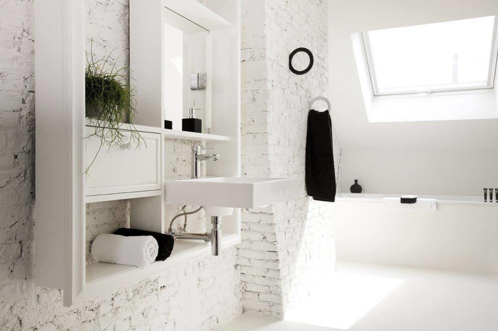 Maison Nationale City Flats & Suites Antwerp Exterior photo Bathroom